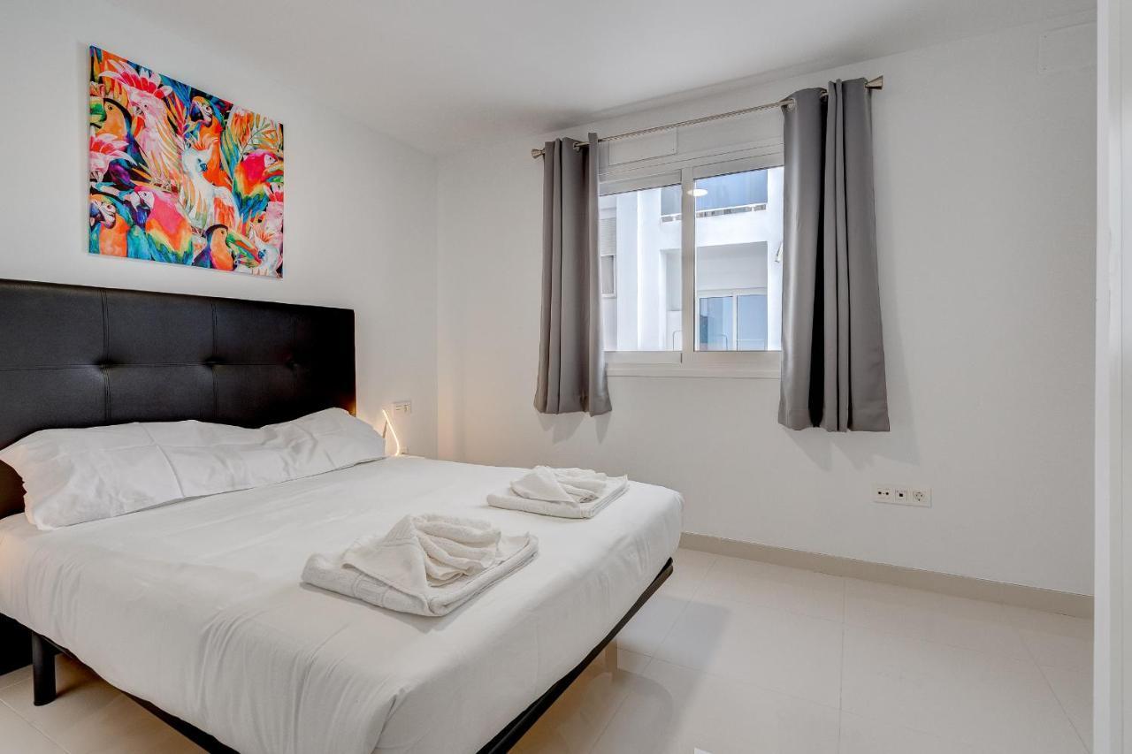 Coastal Escape Apartment Playa de San Juan  Ngoại thất bức ảnh